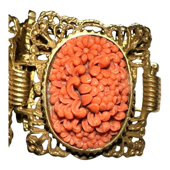 Vintage Rococo Gold-Tone Bracelet with Red Coral Accents - Ornate Design - Picture 11 of 12